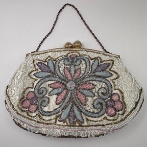 Mircobeaded Flower Purse